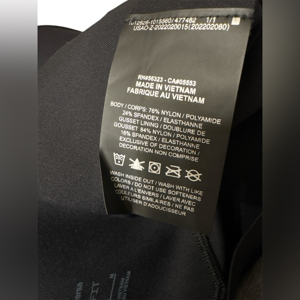 NWOT Nike Universal Dri-Fit 7/8 Leggings- Medium - Picture 6 of 10